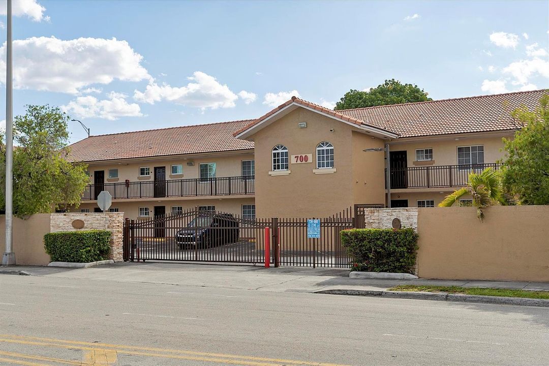 700 SE 7th ct - 206 - 118
