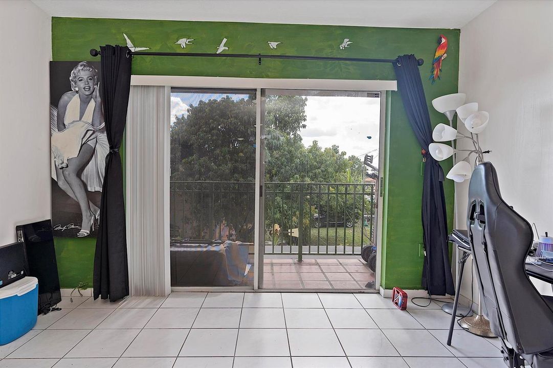 700 SE 7th ct - 206 - 136