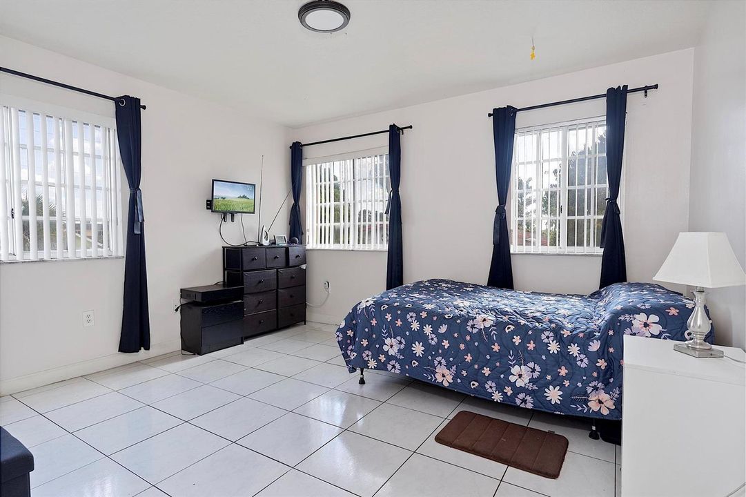 700 SE 7th ct - 206 - 151