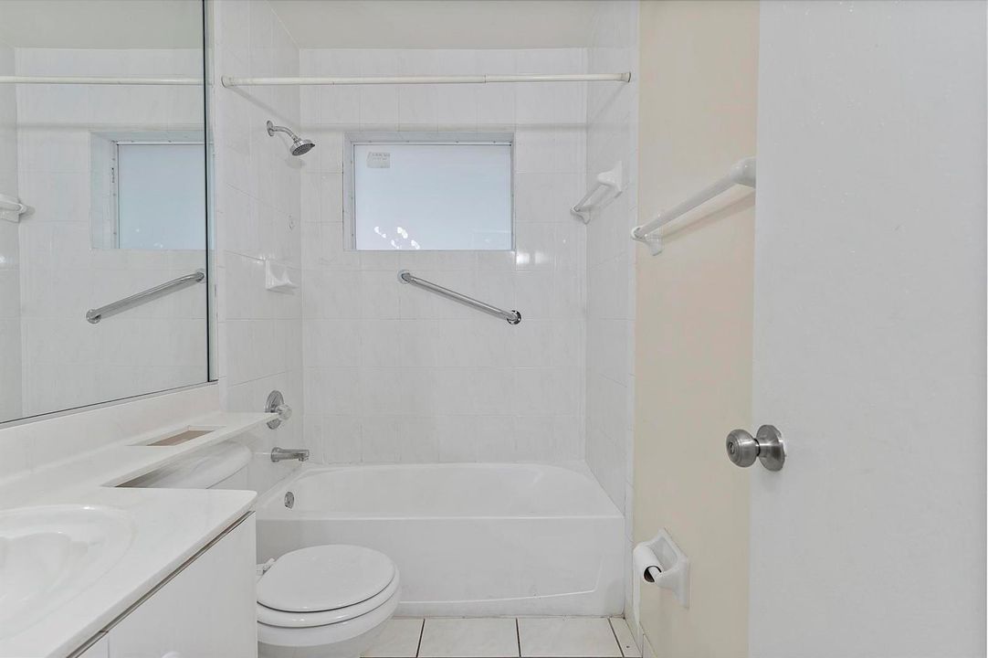 700 SE 7th ct - 206 - 145