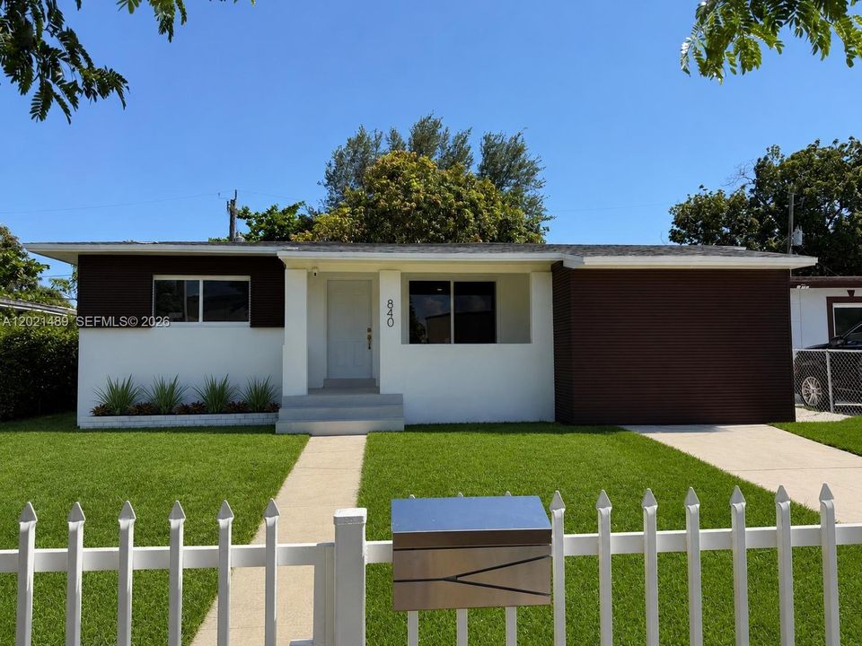 En Venta: $579,999 (4 camas, 3 baños, 1149 Pies cuadrados)