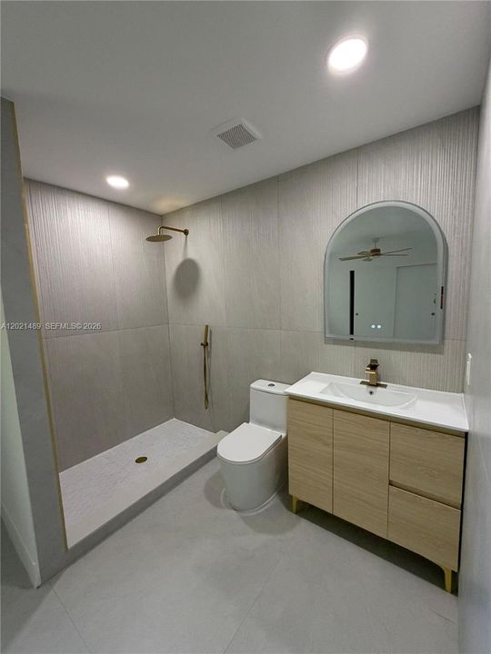 En Venta: $579,999 (4 camas, 3 baños, 1149 Pies cuadrados)
