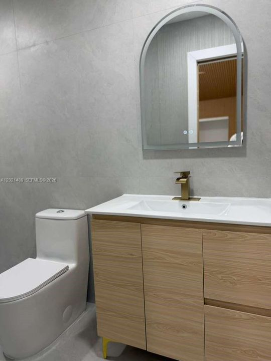 En Venta: $579,999 (4 camas, 3 baños, 1149 Pies cuadrados)