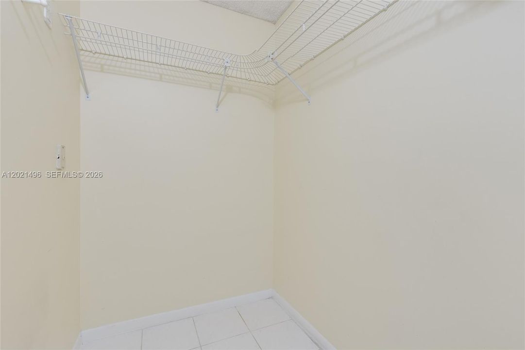 En Venta: $320,000 (2 camas, 2 baños, 1300 Pies cuadrados)