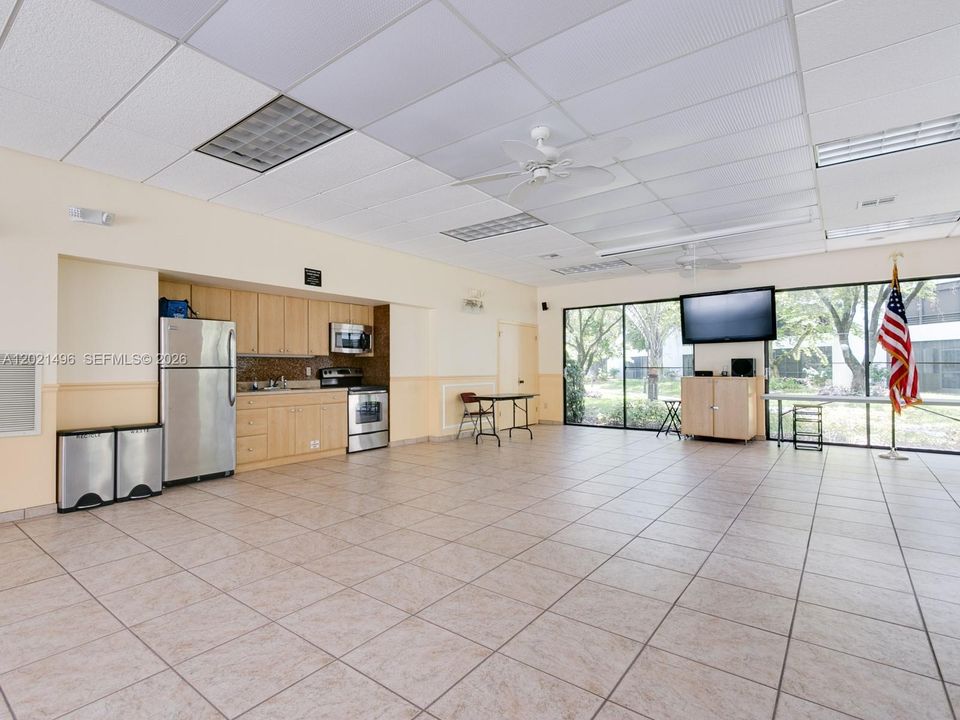 En Venta: $320,000 (2 camas, 2 baños, 1300 Pies cuadrados)