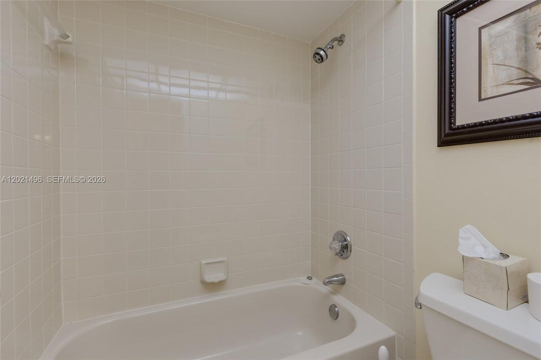En Venta: $320,000 (2 camas, 2 baños, 1300 Pies cuadrados)