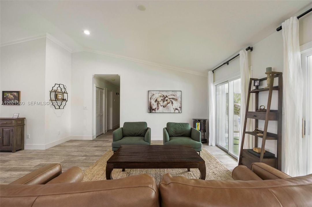 For Sale: $1,530,000 (4 beds, 3 baths, 2836 Square Feet)