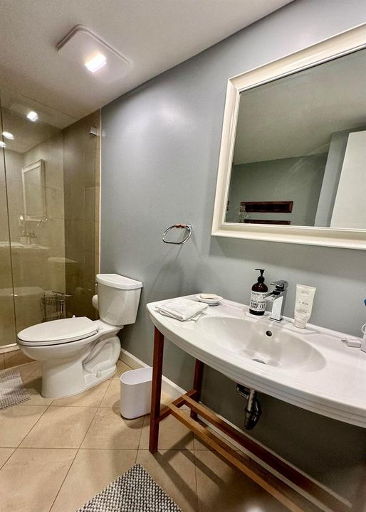 Master Bath Room