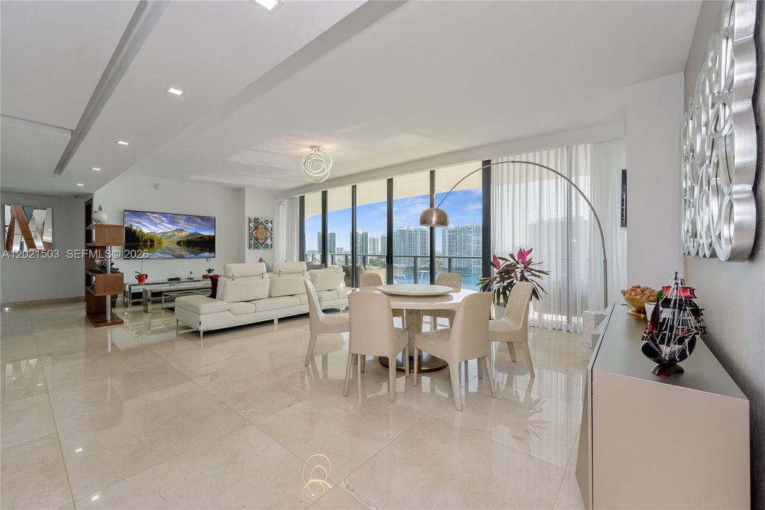 For Sale: $9,900,000 (7 beds, 5 baths, 0 Square Feet)
