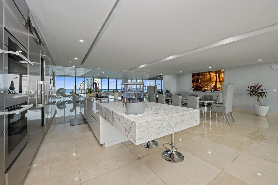 For Sale: $9,900,000 (7 beds, 5 baths, 0 Square Feet)