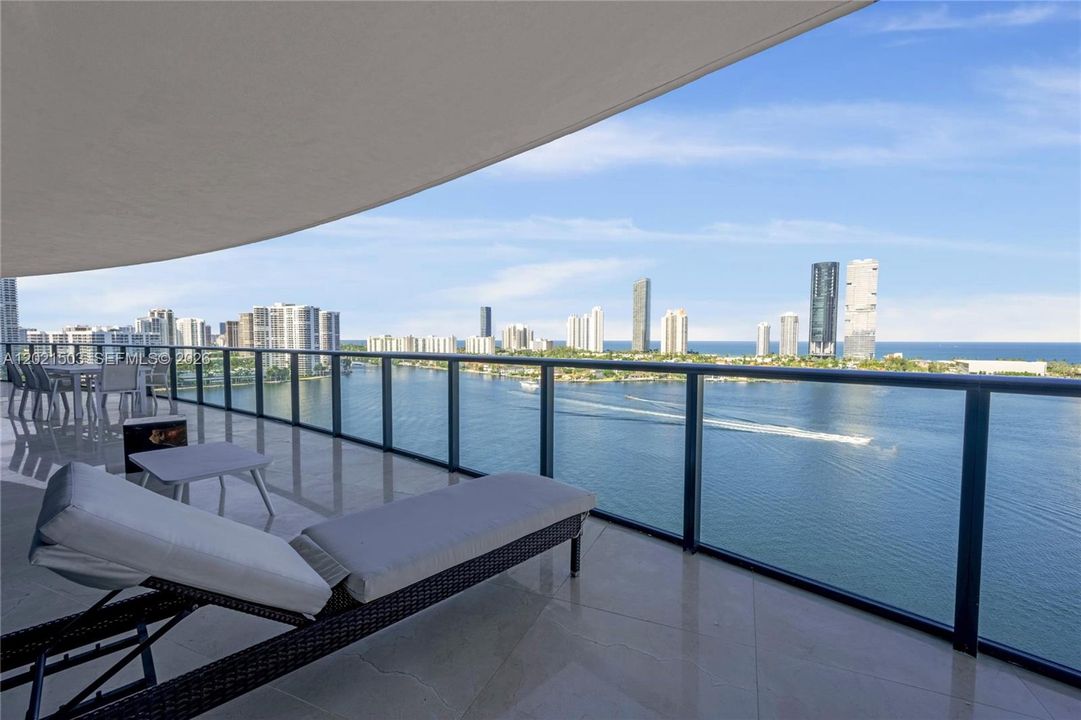 For Sale: $9,900,000 (7 beds, 5 baths, 0 Square Feet)