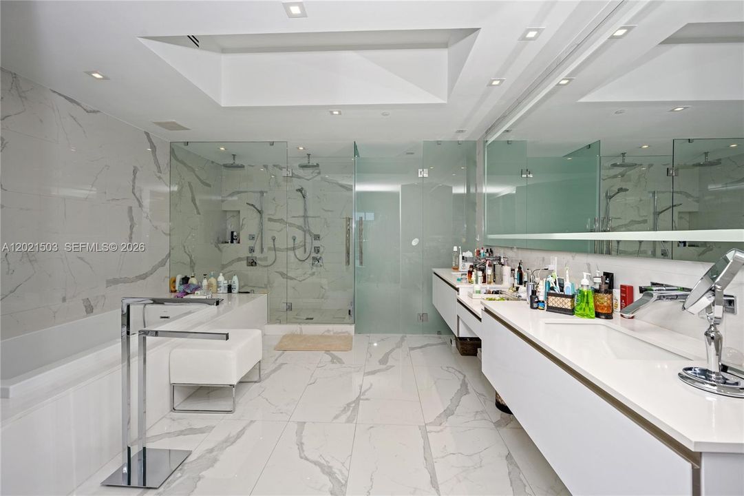 For Sale: $9,900,000 (7 beds, 5 baths, 0 Square Feet)