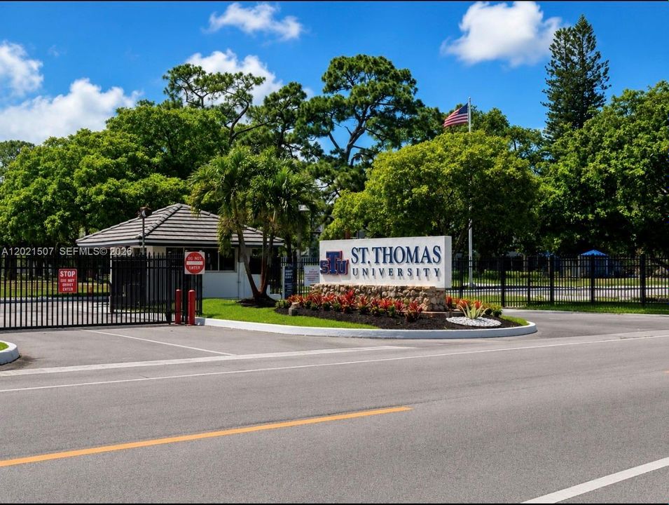 En Venta: $724,900 (4 camas, 2 baños, 1345 Pies cuadrados)