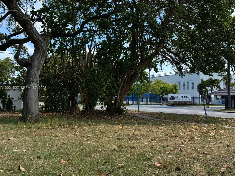 En Venta: $724,900 (4 camas, 2 baños, 1345 Pies cuadrados)
