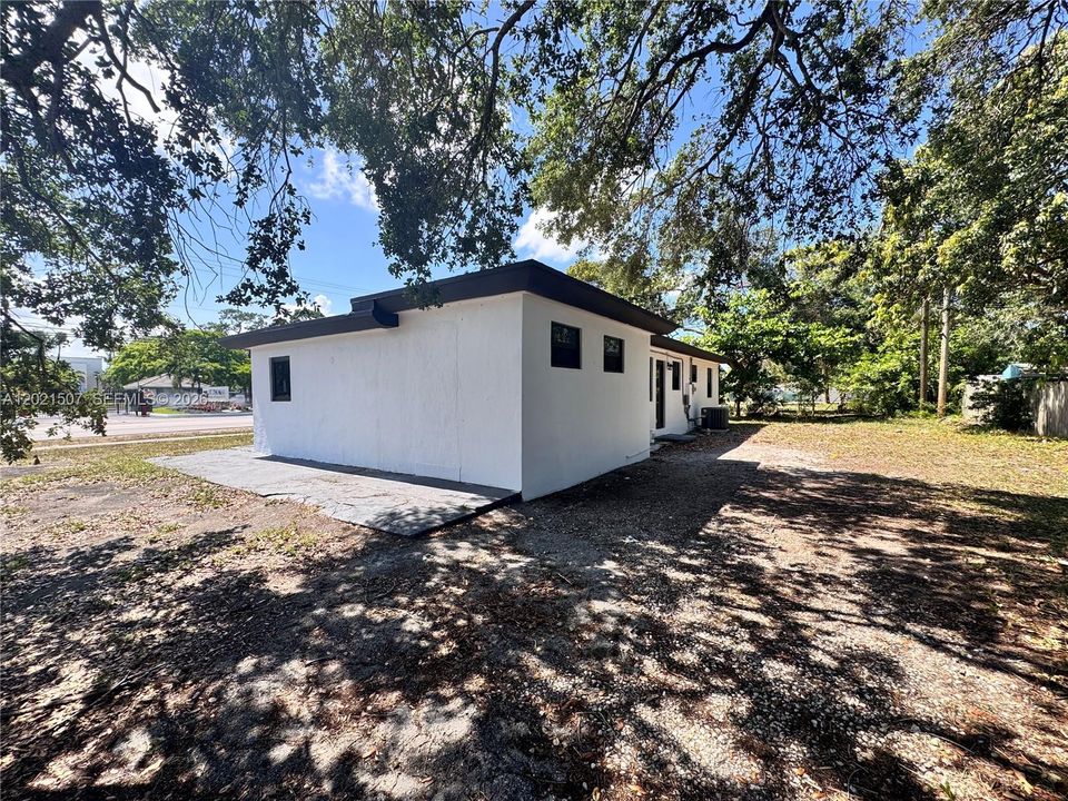 En Venta: $724,900 (4 camas, 2 baños, 1345 Pies cuadrados)