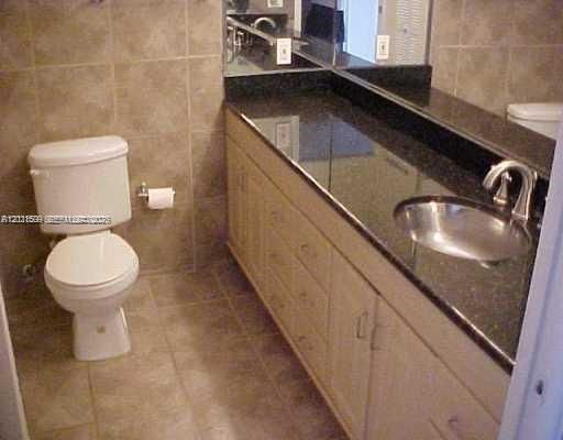 В аренду: $5,000 (3 спален, 3 ванн, 1500 Квадратных фут)