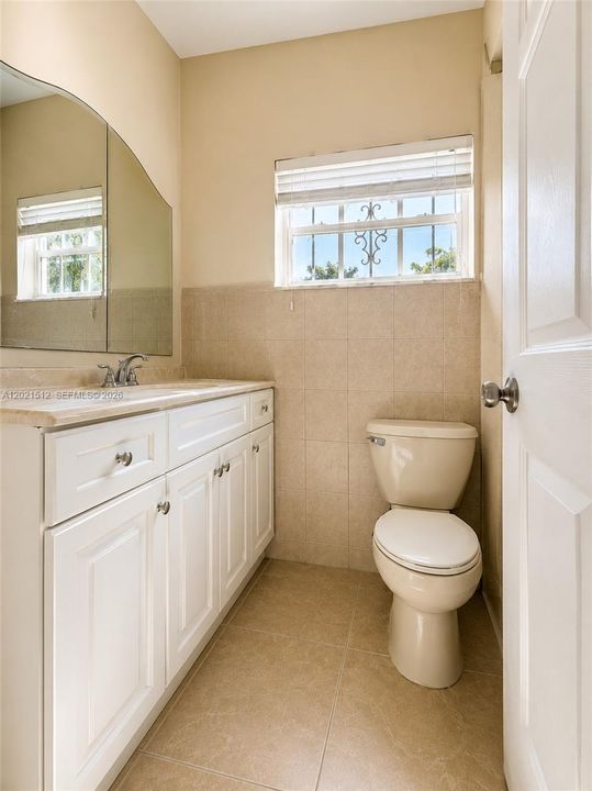 For Sale: $600,000 (3 beds, 2 baths, 1422 Square Feet)