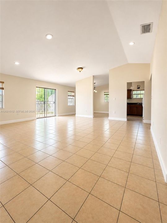 For Sale: $600,000 (3 beds, 2 baths, 1422 Square Feet)