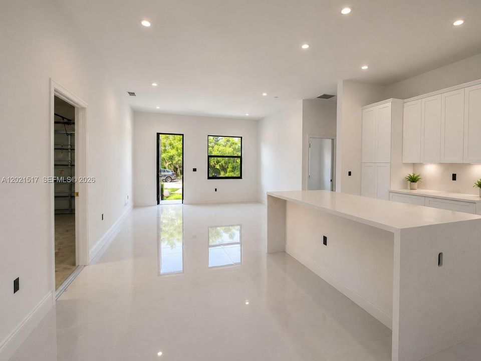 KITCHEN / LIVING / DINING
