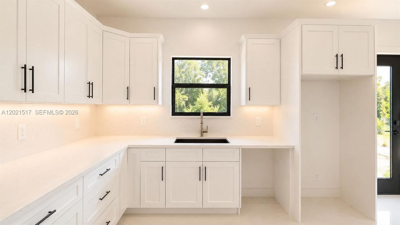 En Venta: $289,000 (3 camas, 3 baños, 1494 Pies cuadrados)