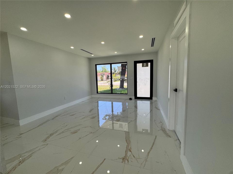 For Sale: $645,000 (4 beds, 2 baths, 1248 Square Feet)