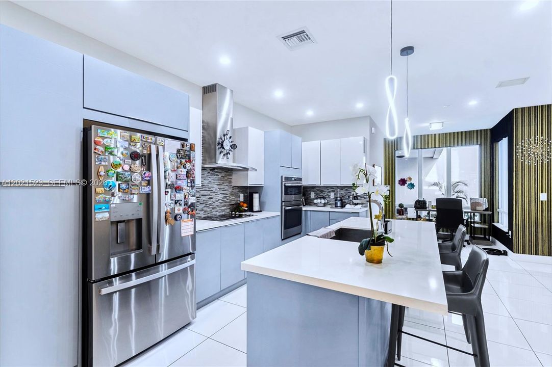 For Sale: $920,000 (4 beds, 3 baths, 2317 Square Feet)