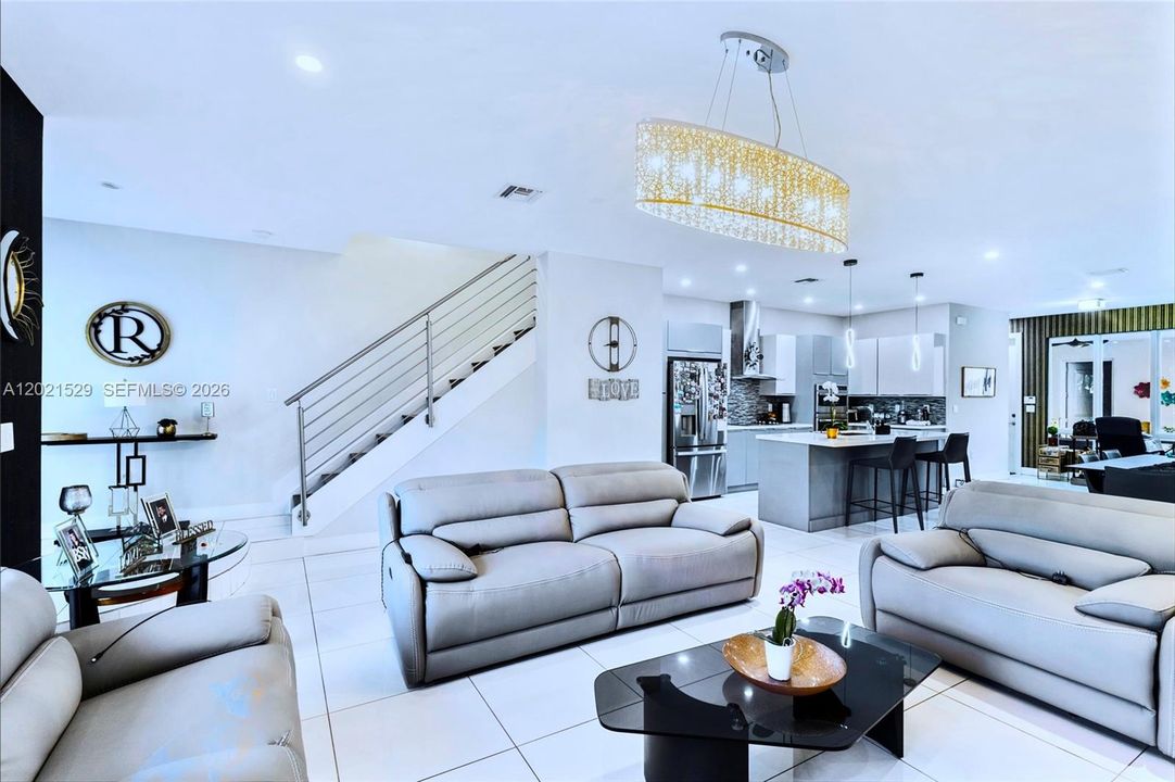 For Sale: $920,000 (4 beds, 3 baths, 2317 Square Feet)