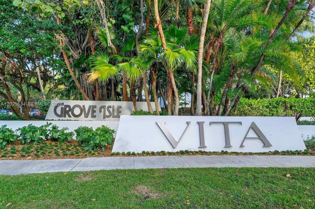 For Sale: $7,500,000 (6 beds, 4 baths, 5012 Square Feet)