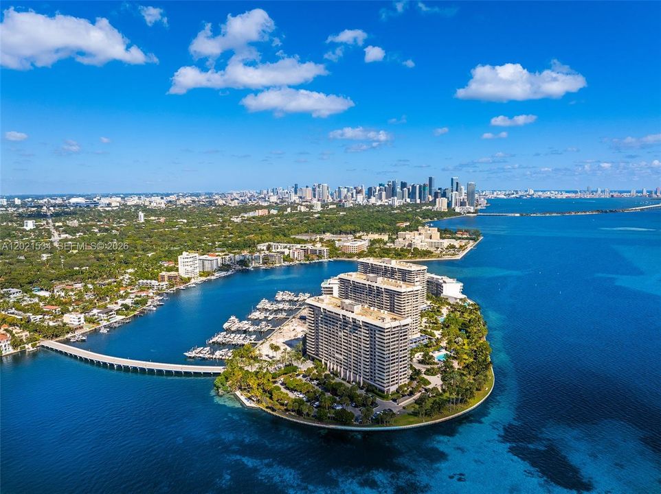 For Sale: $7,500,000 (6 beds, 4 baths, 5012 Square Feet)