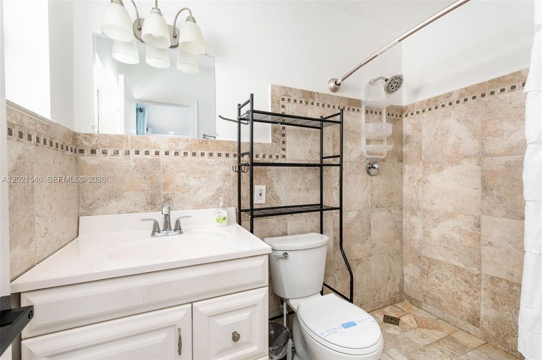 В аренду: $4,000 (3 спален, 2 ванн, 2280 Квадратных фут)