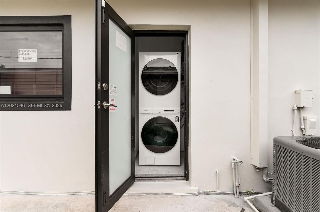 В аренду: $4,000 (3 спален, 2 ванн, 2280 Квадратных фут)