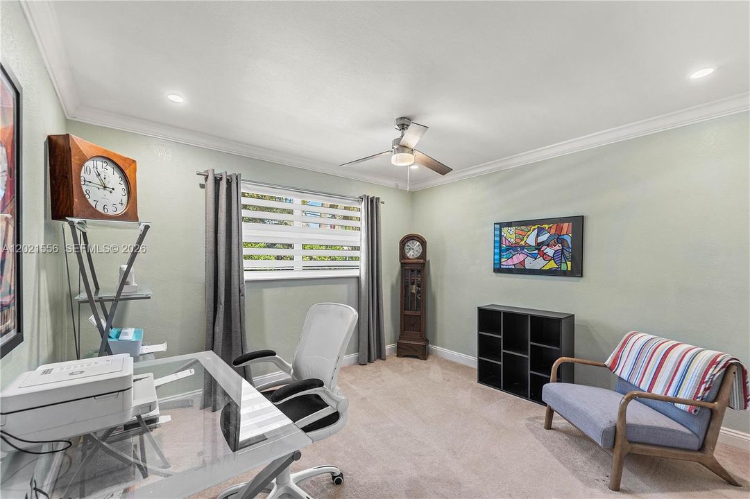 En Venta: $779,200 (3 camas, 3 baños, 1717 Pies cuadrados)