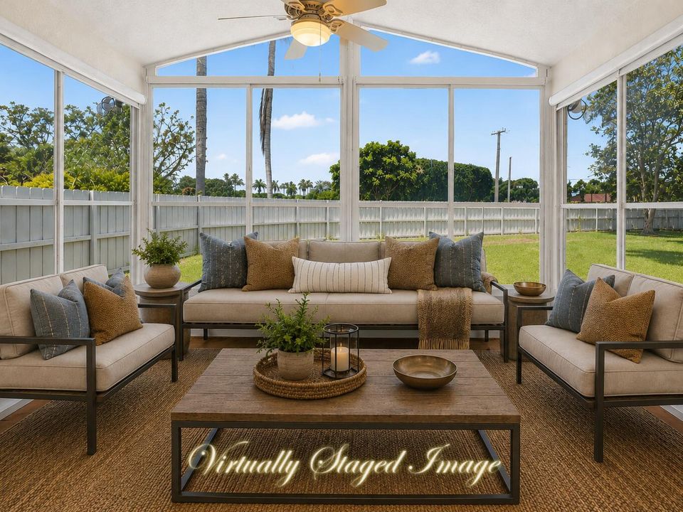 Virtual Staging_Florida Room_Text_4x3
