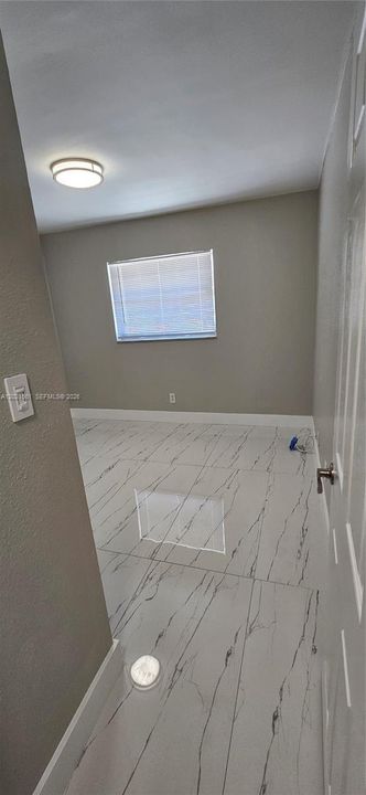 For Rent: $1,950 (2 beds, 1 baths, 9693 Square Feet)