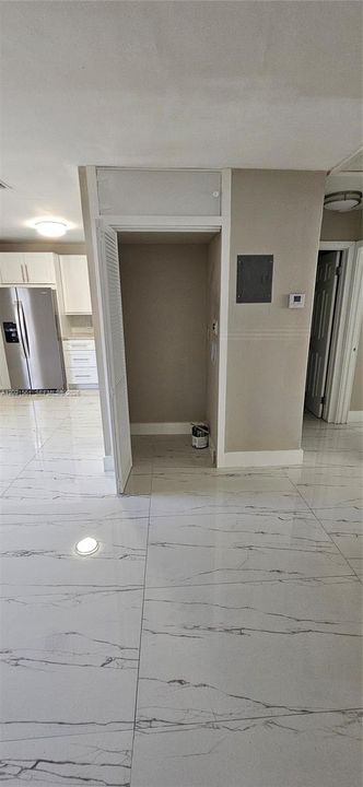 For Rent: $1,950 (2 beds, 1 baths, 9693 Square Feet)
