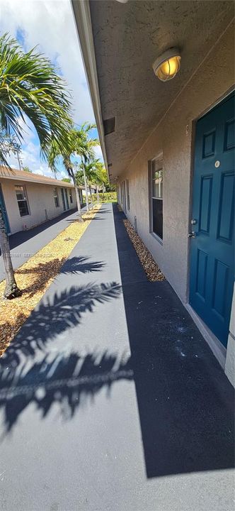For Rent: $1,950 (2 beds, 1 baths, 9693 Square Feet)