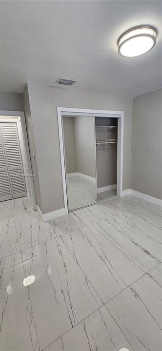 For Rent: $1,950 (2 beds, 1 baths, 9693 Square Feet)