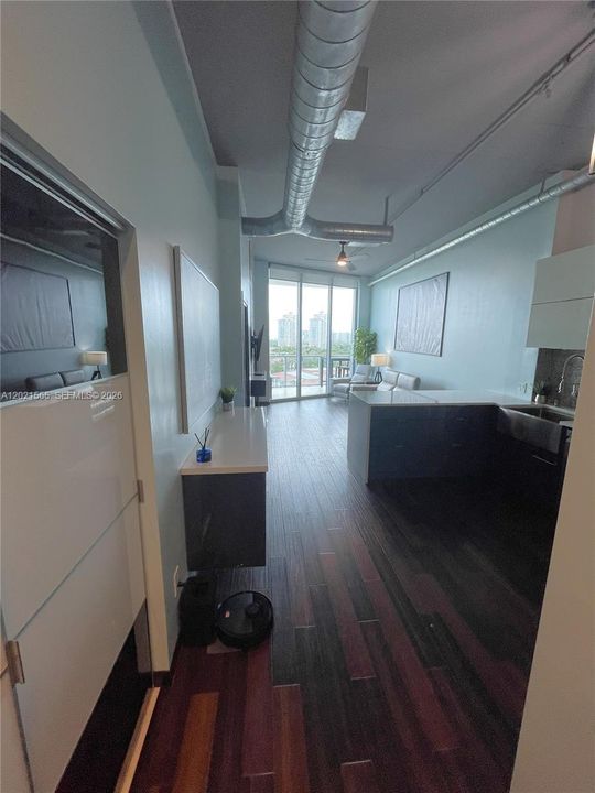 For Sale: $389,000 (1 beds, 2 baths, 816 Square Feet)