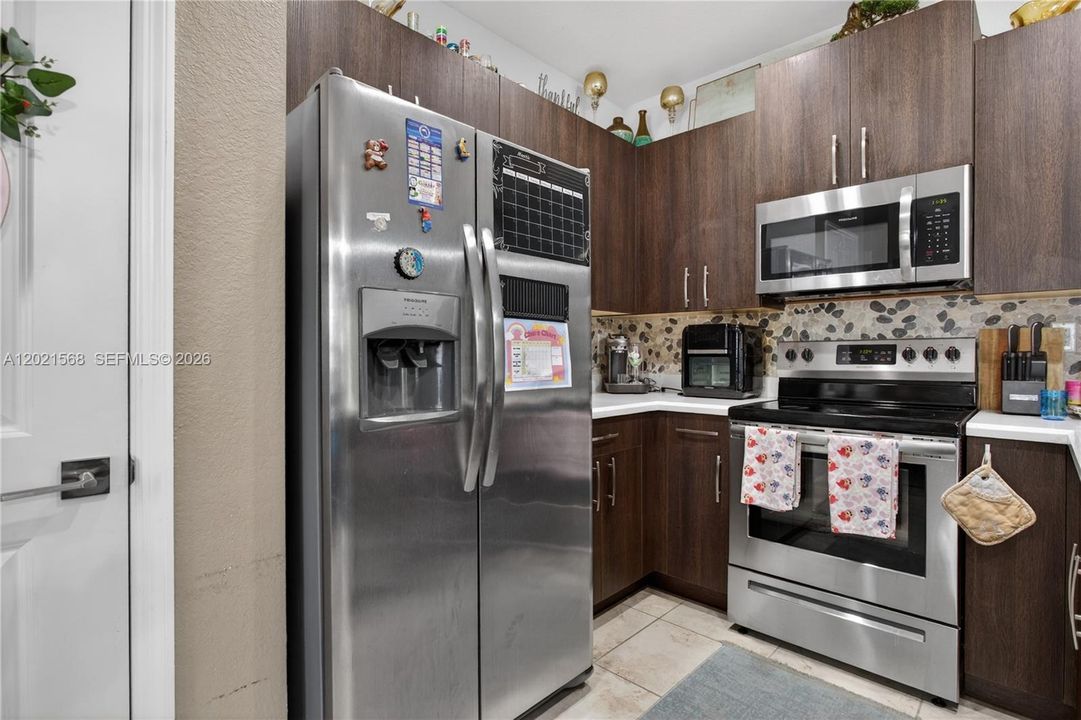 В аренду: $2,600 (3 спален, 2 ванн, 1496 Квадратных фут)