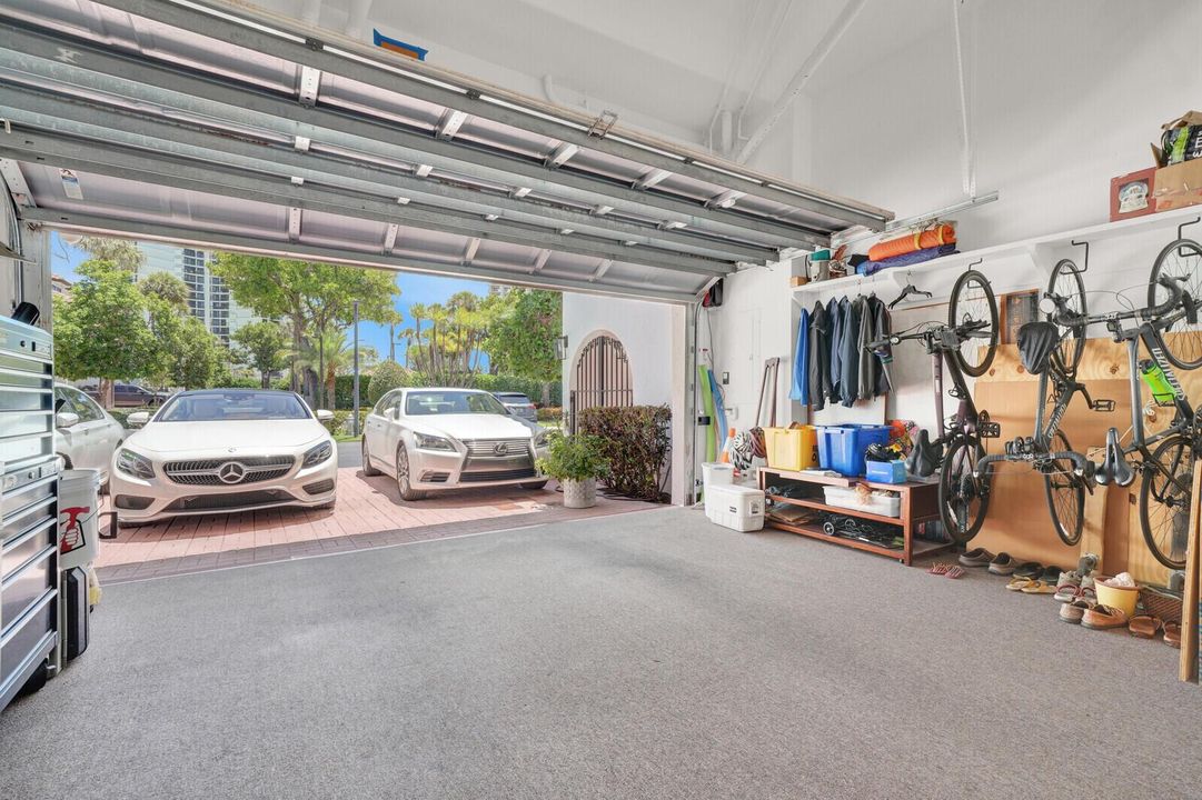 2-CAR GARAGE