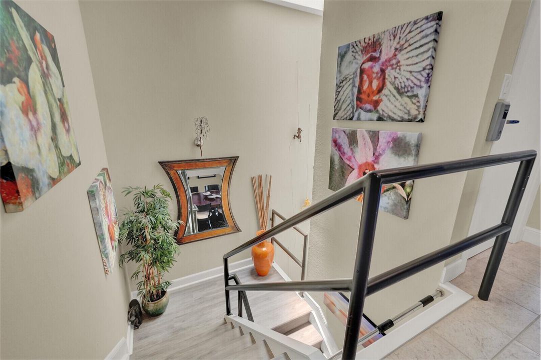 THIRD FLOOR, LANDING