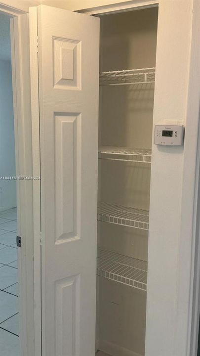 For Sale: $249,000 (2 beds, 2 baths, 750 Square Feet)