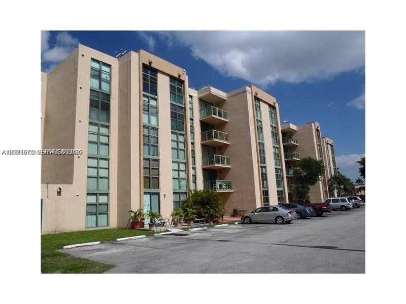 Activo con contrato: $229,000 (2 camas, 2 baños, 910 Pies cuadrados)