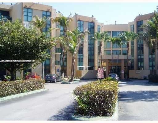 Activo con contrato: $229,000 (2 camas, 2 baños, 910 Pies cuadrados)