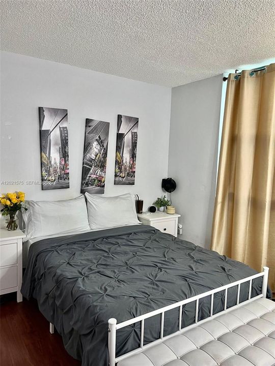 Activo con contrato: $229,000 (2 camas, 2 baños, 910 Pies cuadrados)