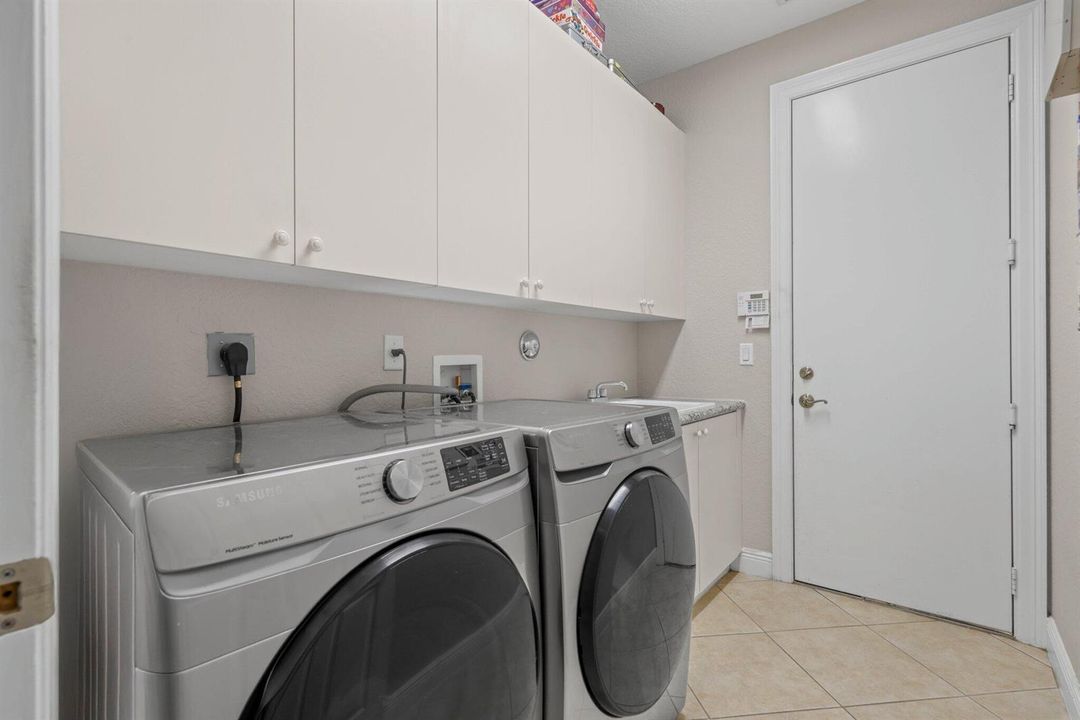 10812 Castle Oak Drive - 60.jpg-SMALL