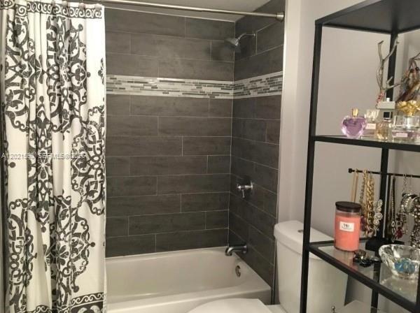 В аренду: $2,700 (2 спален, 2 ванн, 1326 Квадратных фут)