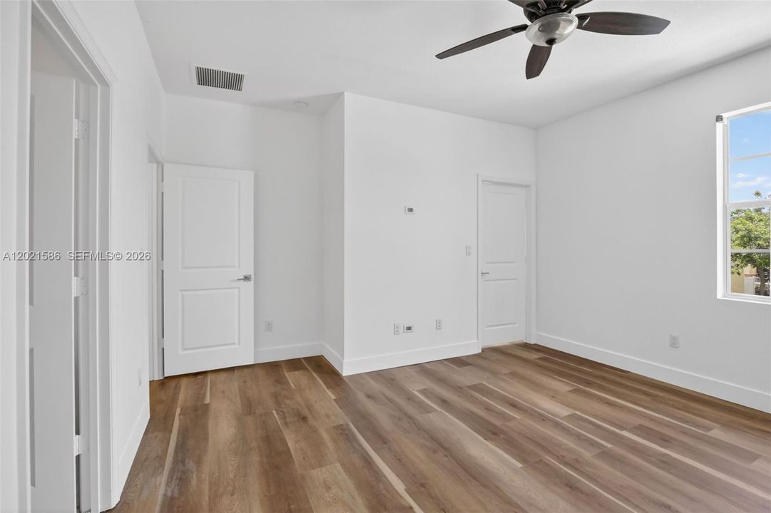 На продажу: $399,000 (3 спален, 2 ванн, 1496 Квадратных фут)