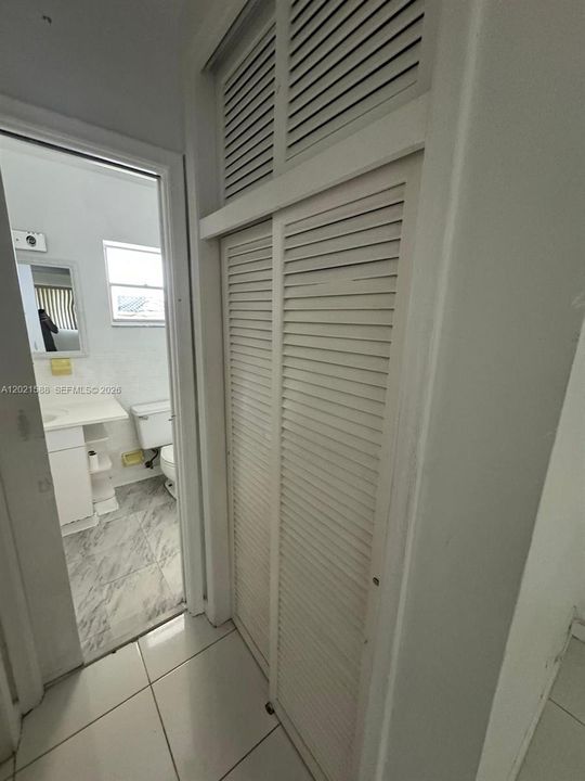 На продажу: $215,000 (1 спален, 1 ванн, 800 Квадратных фут)