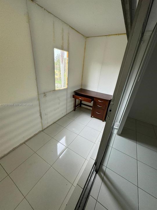На продажу: $215,000 (1 спален, 1 ванн, 800 Квадратных фут)